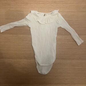 Rylee and Cru white frilled onesie. Sized 6-12